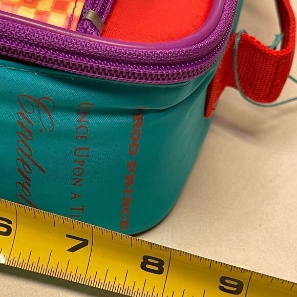 Crocodile Creek - Childrens insulated Fairytale lunch box - Picture 6 of 7